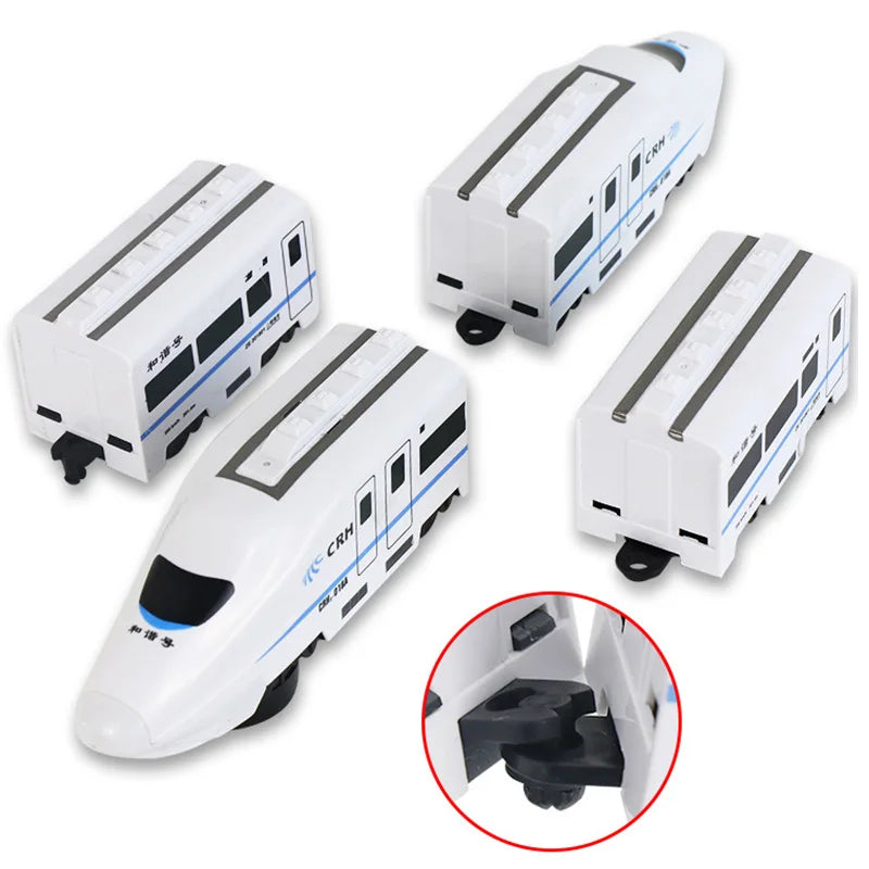 Four white Toyfetti Glowexpress train pieces with blue and black details—including the Zelfrijdende Speelgoedtrein locomotive and three cars—are shown from various angles, with an inset highlighting the interactive koppeling.